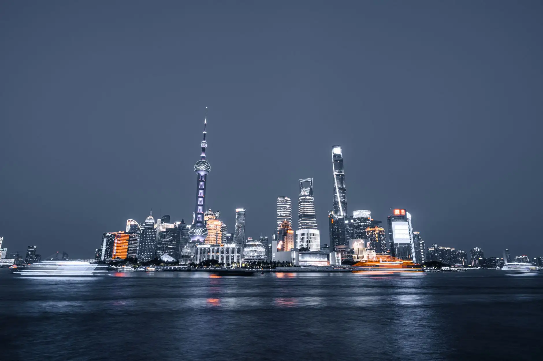 预制叠合板与现浇楼板在绿色建筑中的综合性能对比分析