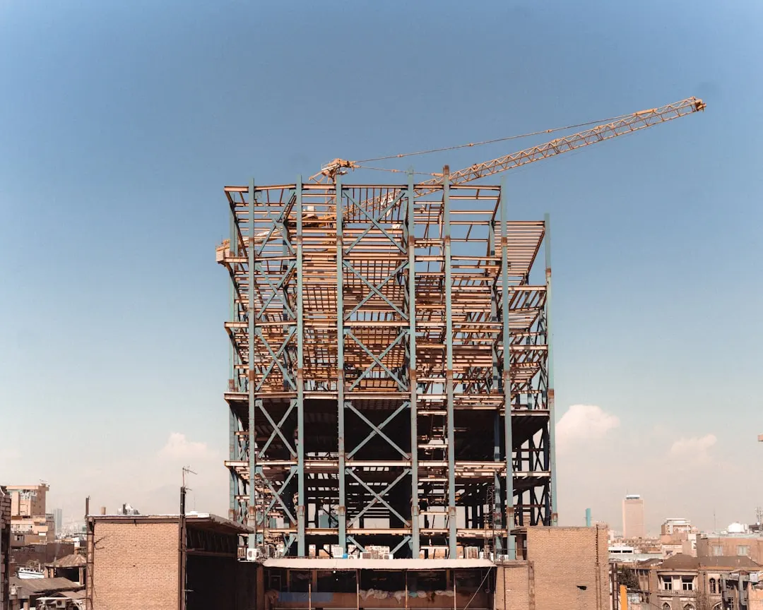 预制叠合板在装配式建筑中的应用现状与施工优势解析